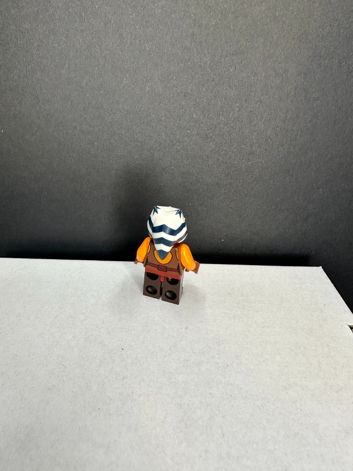 Lego Minifigure Ahsoka Tano Star Wars SW0452 from sets 75046 75013