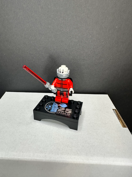 LEGO Darth Malak Minifigure From Set 75379 Star Wars Sith. BRAND NEW WITH STAND!