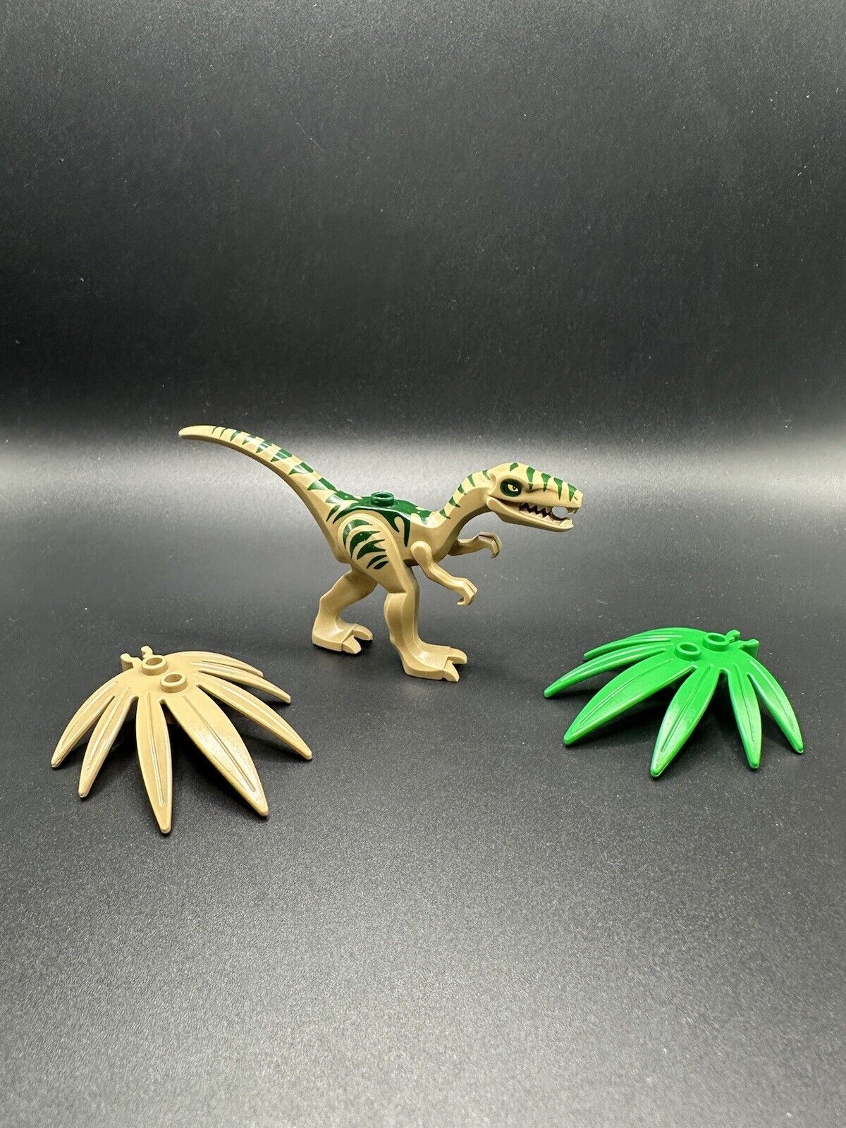 LEGO Dinosaur 5882 Dino Ambush Raptor & Ferns Only