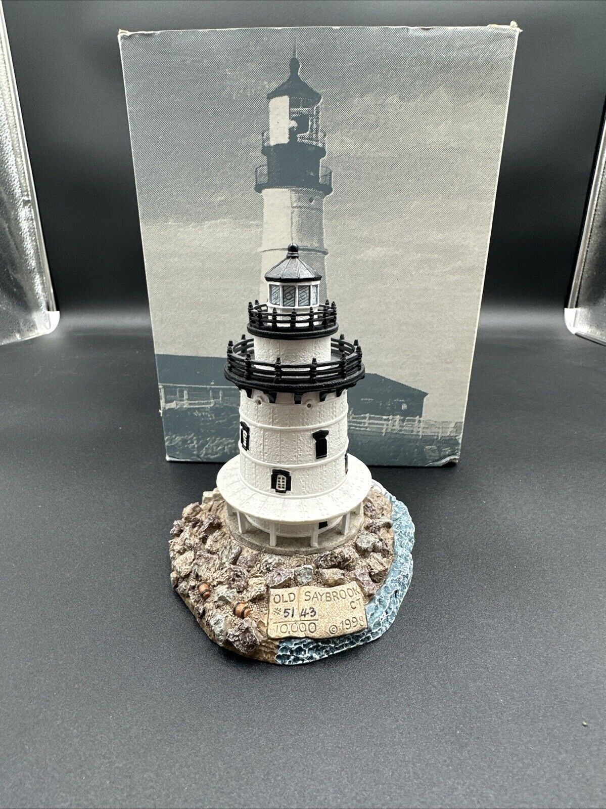 Harbour Lights - 1998 Old Saybrook, Connecticut #206 Lighthouse COA, Box