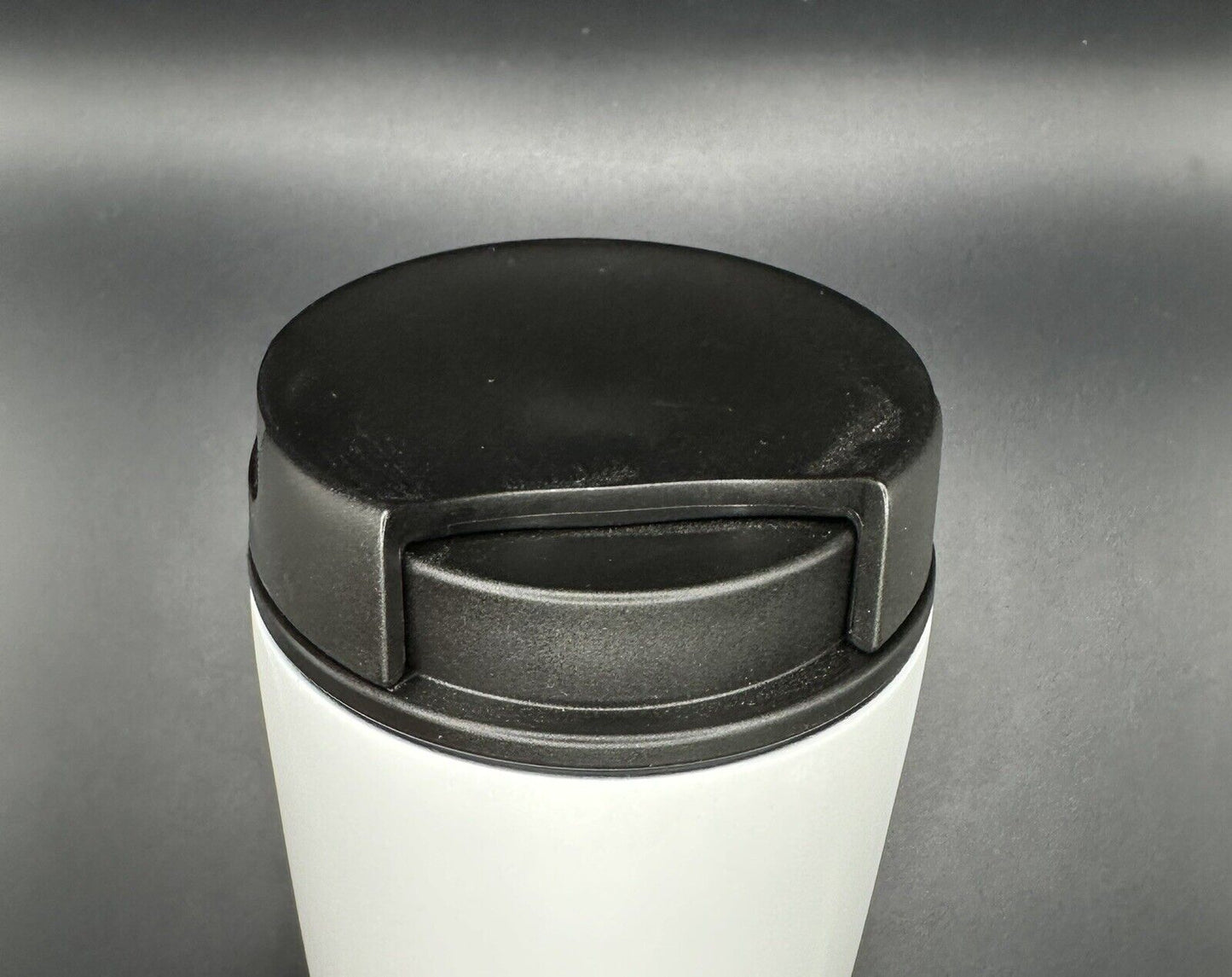 Starbucks White Black Stainless Travel Coffee Mug Cup Hot / Cold 20oz New